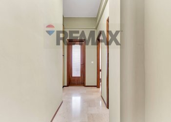 Hall / corridoio - Trilocale VIA SAN LUCA
 
10, Milano - foto 39
