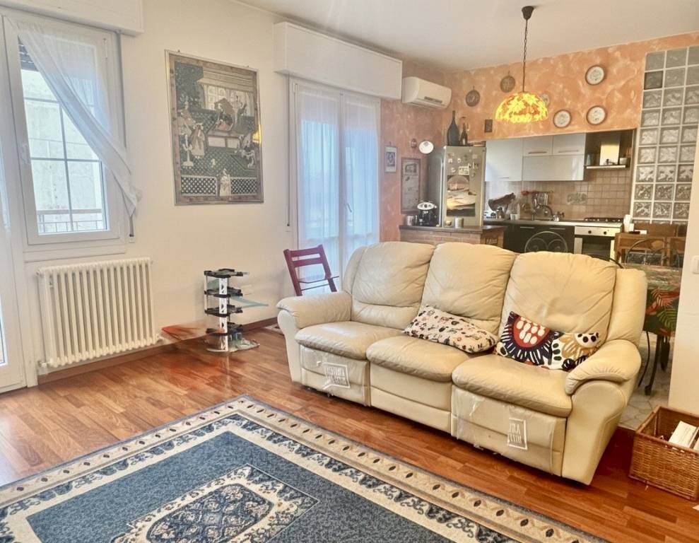 Interno appartamento - Three-room apartment via Francesca Edera De Giovanni, Bologna (neighborhood Bolognina) - photo 2