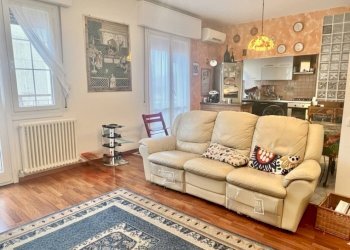 Interno appartamento - Trilocale via Francesca Edera De Giovanni, Bologna (zona Bolognina) - foto 2