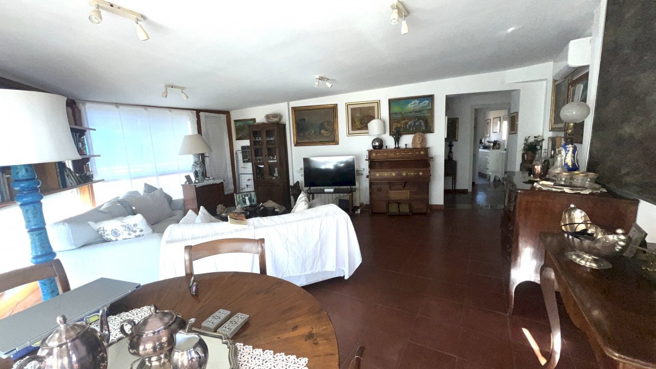 Three-room apartment Via degli Orti della Farnesina, Roma - photo 2