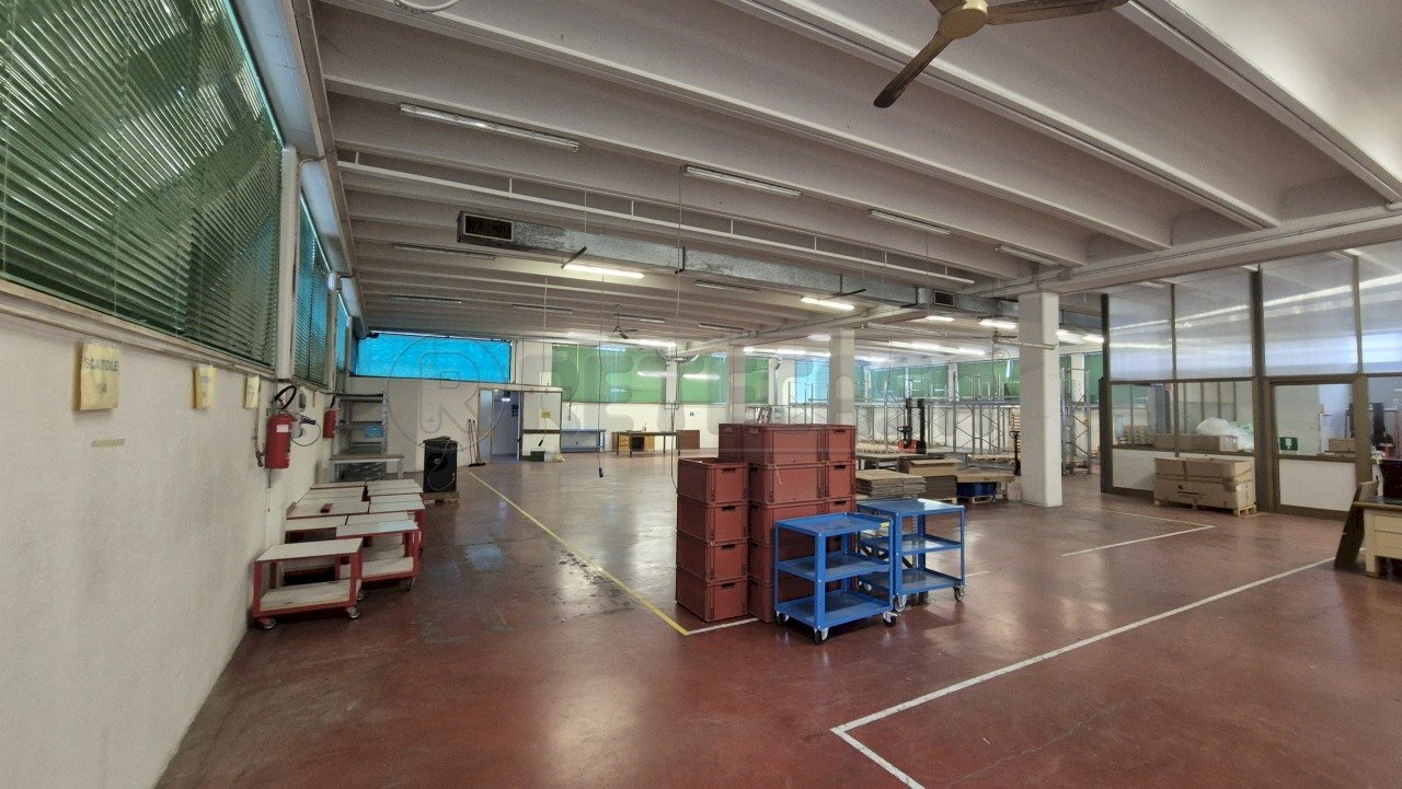 Retecasa_Valdagno Area produzione - Locale Commerciale Cornedo Vicentino - foto 1