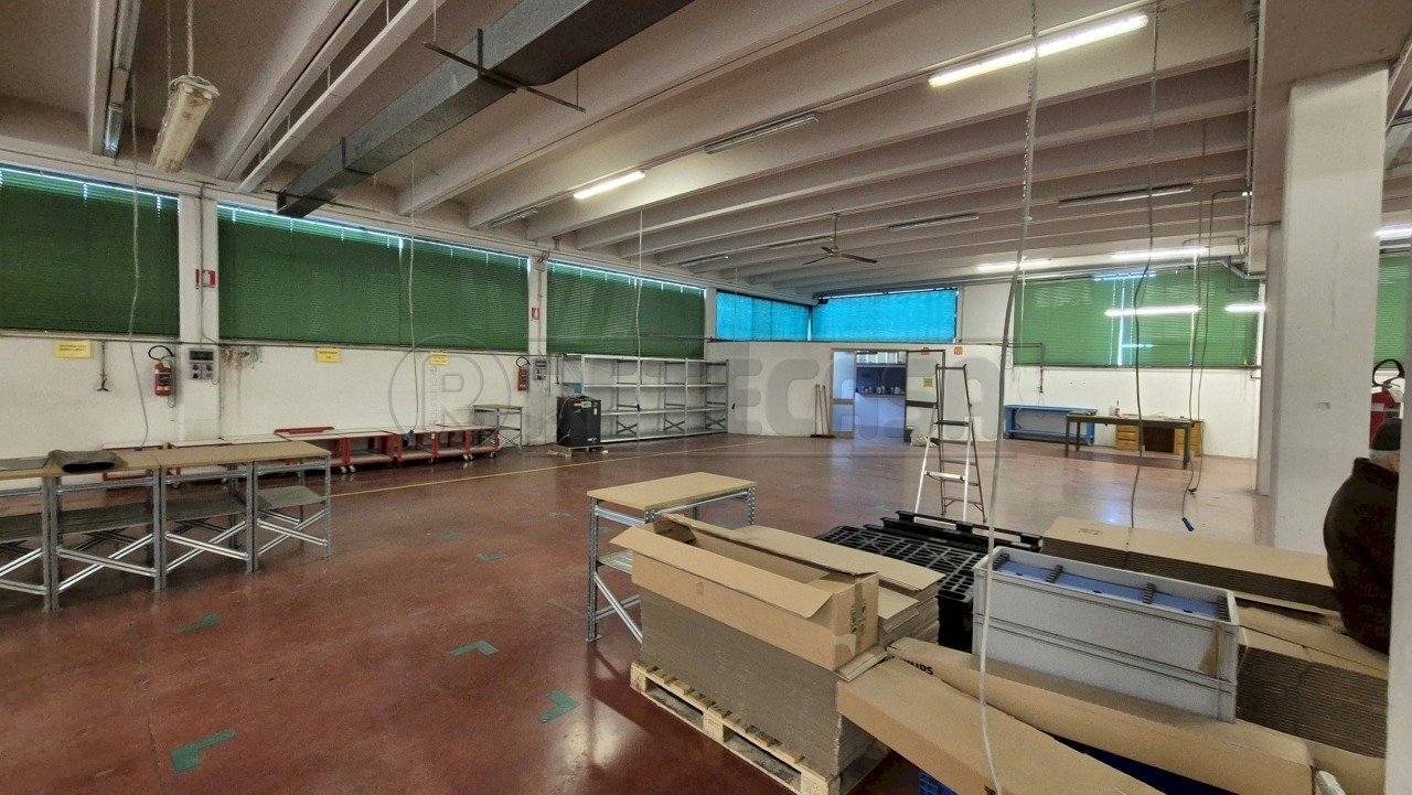 Retecasa_Valdagno Area produzione - Locale Commerciale Cornedo Vicentino - foto 2