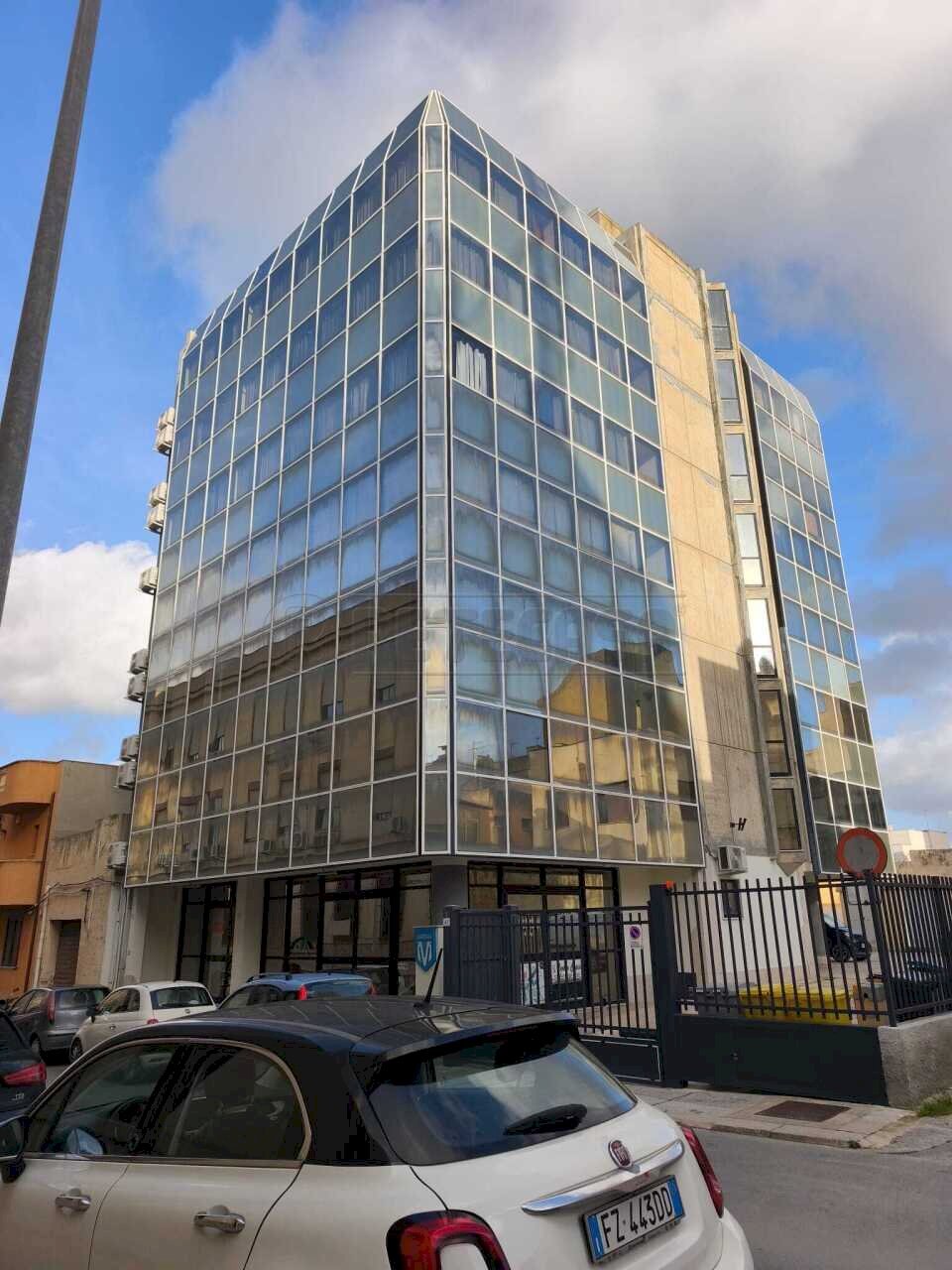 WhatsApp Image 2026-01-29 at 16.24.41 (1).jpeg - Office via carlo cattaneo  42, Marsala - photo 1