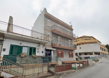 Salita santa lucia 1.JPG - Trilocale Strada Comunale Santa Lucia 5, Messina - foto 1