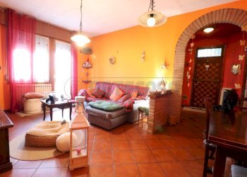 3_Soggiorno.jpg - Attico Via Parini  4, Bondeno - foto 3