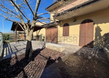 20260205_112827.jpg - Villa a Schiera Via Arno, Sesto ed Uniti - foto 1