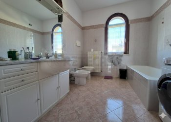 Gemini_Generated_Image_8is2ij8is2ij8is2 (1).png - Villa a Schiera Via Arno, Sesto ed Uniti - foto 19