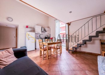 Soggiorno - Bilocale Via Gian Lorenzo Bernini, Napoli (zona Vomero) - foto 4