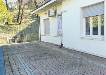 20260205_113822.jpg - Casa indipendente VIA MARCONI 60, Fornovo di Taro - foto 12