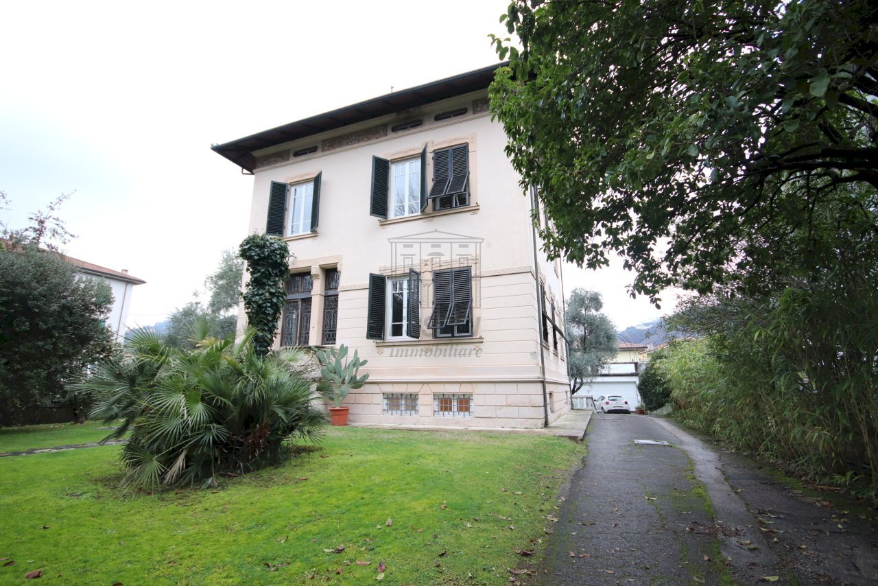VILLA SINGOLA PRIMI 900  (1).JPG - Villa Via Ludovica 56, Lucca - foto 1