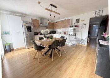 1.jpg - Porzione di casa Via Piave 112, Quinto Vicentino - foto 1