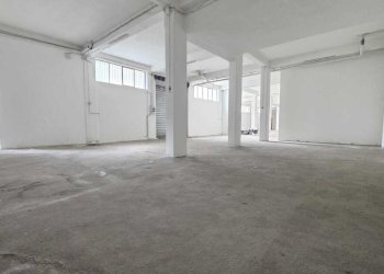 WhatsApp Image 2026-02-07 at 12.46.14 (4).jpeg - Locale Commerciale Tremestieri Etneo - foto 8