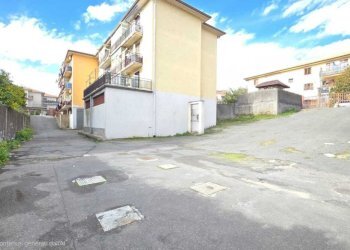 WhatsApp Image 2026-02-07 at 12.46.12 (2).jpeg - Locale Commerciale Tremestieri Etneo - foto 2