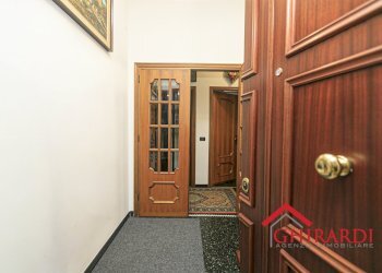 1.0 INGRESSO.jpg - Appartamento VIA GALLIANO  21, Genova (zona Sestri Ponente) - foto 2