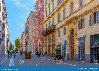 ancona-italy-september-corso-giuseppe-garibaldi-ol - Appartamento Corso Giuseppe Garibaldi, Ancona - foto 10