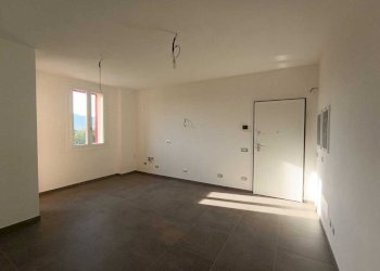 WhatsApp Image 2025-12-19 at 16.18.22 (4).jpeg - Bilocale Medesano - foto 5