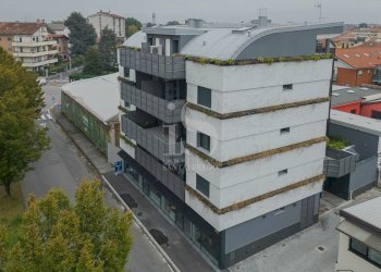 Shop VIA MONTE ROSA, 1, Concorezzo - photo 19