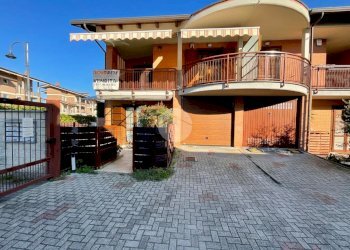 Villa a Schiera Via Gandhi, Leini - foto 1