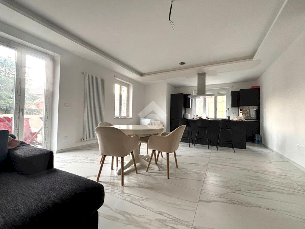 Four-room apartment Via Archimede, Nichelino - photo 1