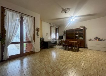 Casa semi indipendente Via Giacomo Puccini, Castelnovo di Sotto - foto 4