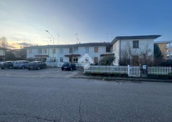 Casa semi indipendente Via Giacomo Puccini, Castelnovo di Sotto - foto 15