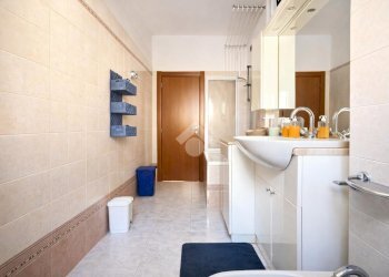 Three-room apartment Via Arturo Graf, Milano (neighborhood Quarto Oggiaro) - photo 12