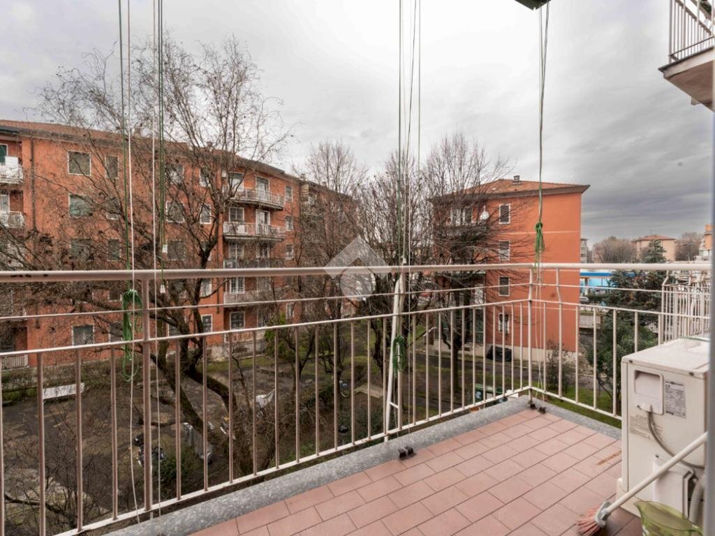 Three-room apartment Via Lorenteggio, Milano (neighborhood Lorenteggio) - photo 1