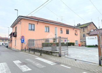 Three-room apartment Via piave, Cesate - photo 1