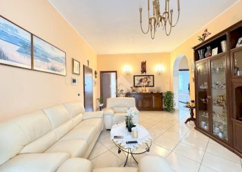 Three-room apartment Via piave, Cesate - photo 3