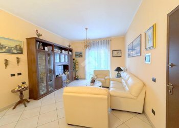 Three-room apartment Via piave, Cesate - photo 6