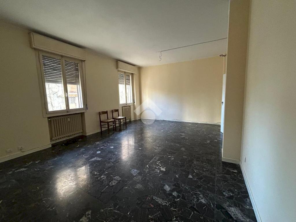 Three-room apartment Viale Medaglie D'Oro, Modena (neighborhood Sant'Agnese - Università) - photo 3