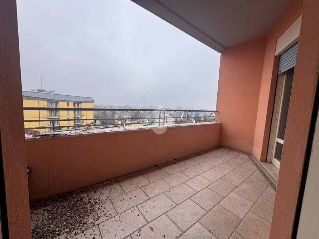 Four-room apartment Viale C. Sigonio, Modena (neighborhood Buon Pastore - Parco Amendola) - photo 3