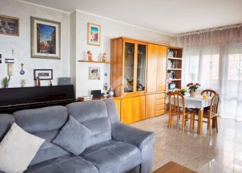 Three-room apartment Via Caravaggio, Cormano - photo 1