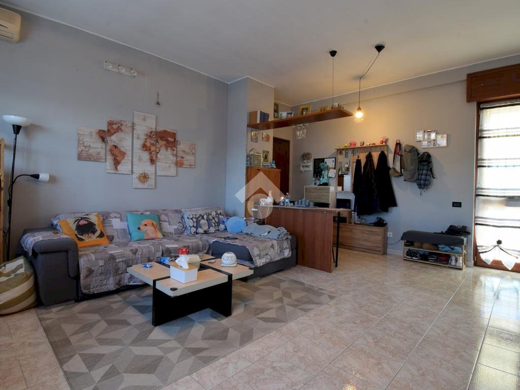 Three-room apartment Via Alfieri, Rozzano - photo 2