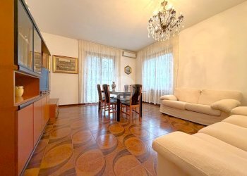 Villa Via Leonardo da Vinci, Santo Stefano Ticino - photo 3