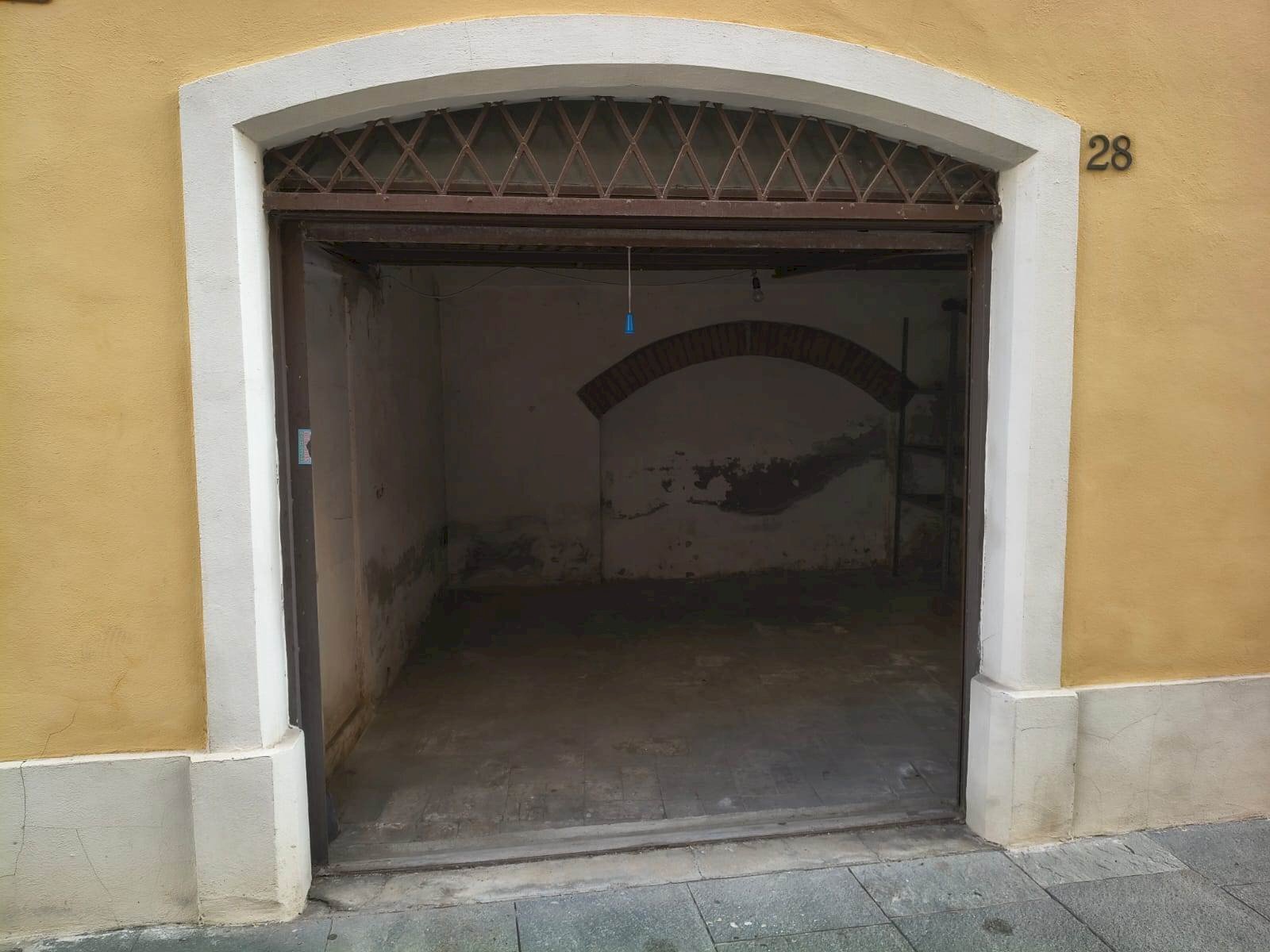 Attività Commerciale Via San Pietro 28, Modena (zona Centro Storico) - foto 3