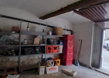 Attività Commerciale Via San Pietro 28, Modena (zona Circoscrizione 1) - foto 3