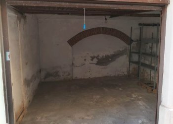 Attività Commerciale Via San Pietro 28, Modena (zona Centro Storico) - foto 2