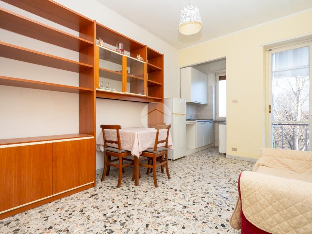 Two-room apartment Via Enrico Toti, Beinasco - photo 2