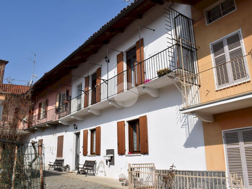 Rustic Piazza San Pietro, Benna - photo 2