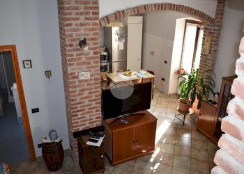 Rustic Piazza San Pietro, Benna - photo 8