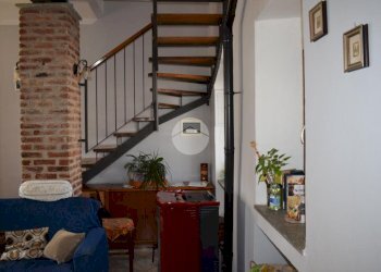 Rustic Piazza San Pietro, Benna - photo 14