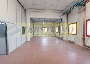 Foto 5 - Capannone strada privinciale 181
 
11, Merlino - foto 5