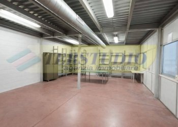 Foto 6 - Capannone strada privinciale 181
 
11, Merlino - foto 6