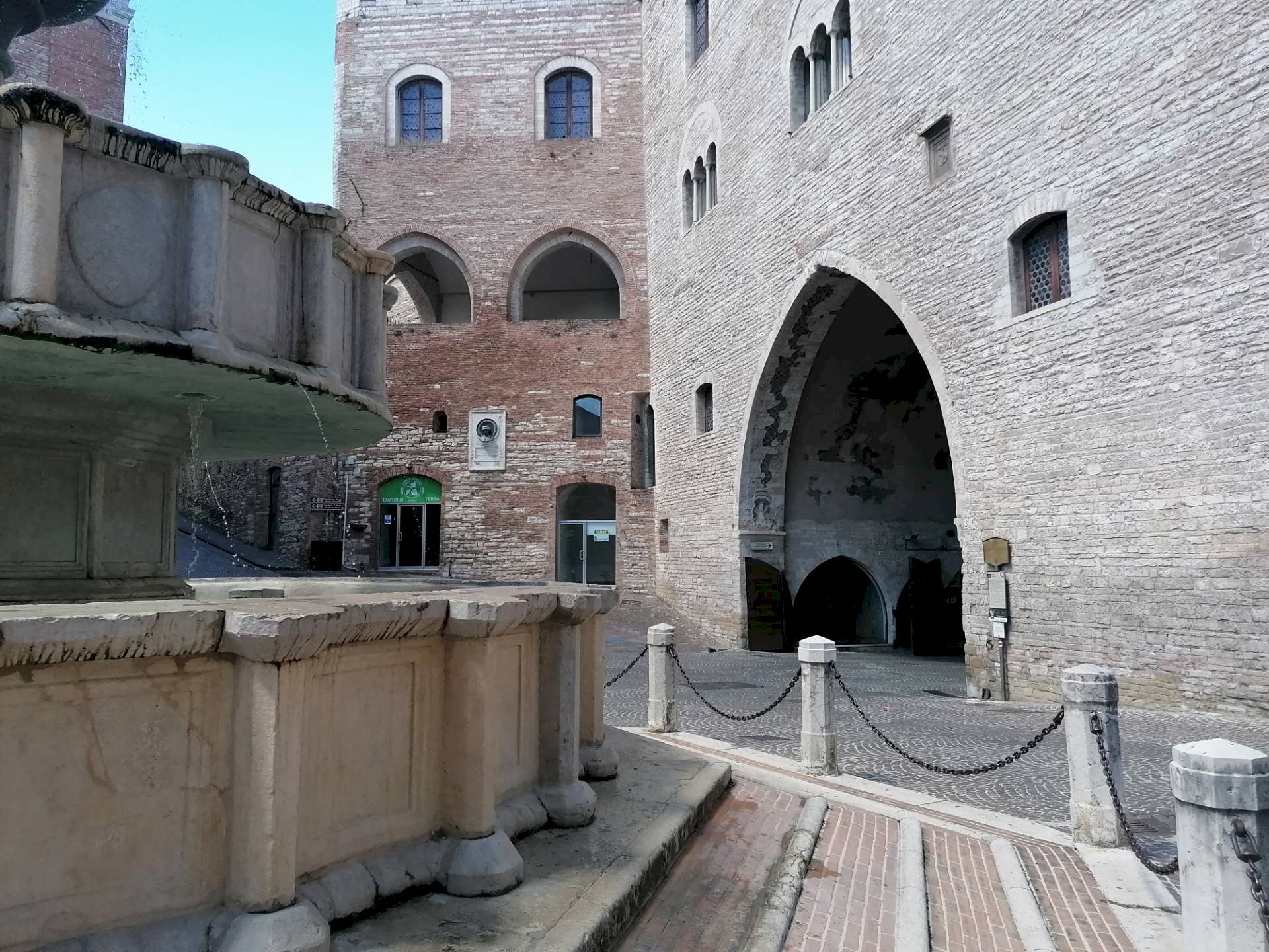 Foto 3 - Locale Commerciale Corso della Repubblica, Fabriano - foto 3