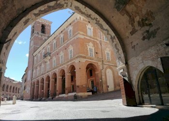 Foto 2 - Locale Commerciale Corso della Repubblica, Fabriano - foto 2