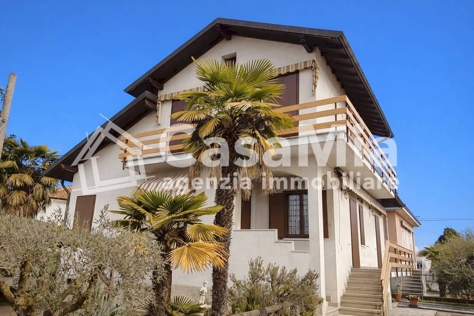 Foto 1 - Villa Via Pietro Micca
 
11, Villa Cortese - photo 1