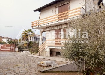 Foto 6 - Villa Via Pietro Micca
 
11, Villa Cortese - foto 6
