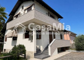 Foto 1 - Villa Via Pietro Micca
 
11, Villa Cortese - photo 1
