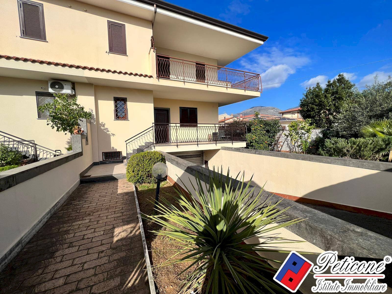 Foto 1 - Villa Via Aldo Moro, Fondi - photo 1